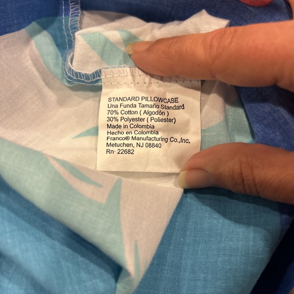 Care Bears Towel Bath Towel 2 Wash Cloths‎ Pillow Case 2004 Vintage - Picture 15 of 16